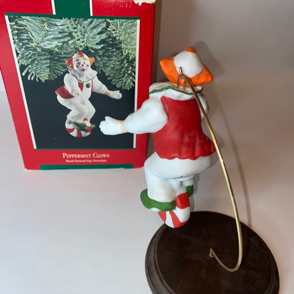 VINTAGE HALLMARK "PEPPERMINT CLOWN" ORNAMENT - Picture 4 of 5